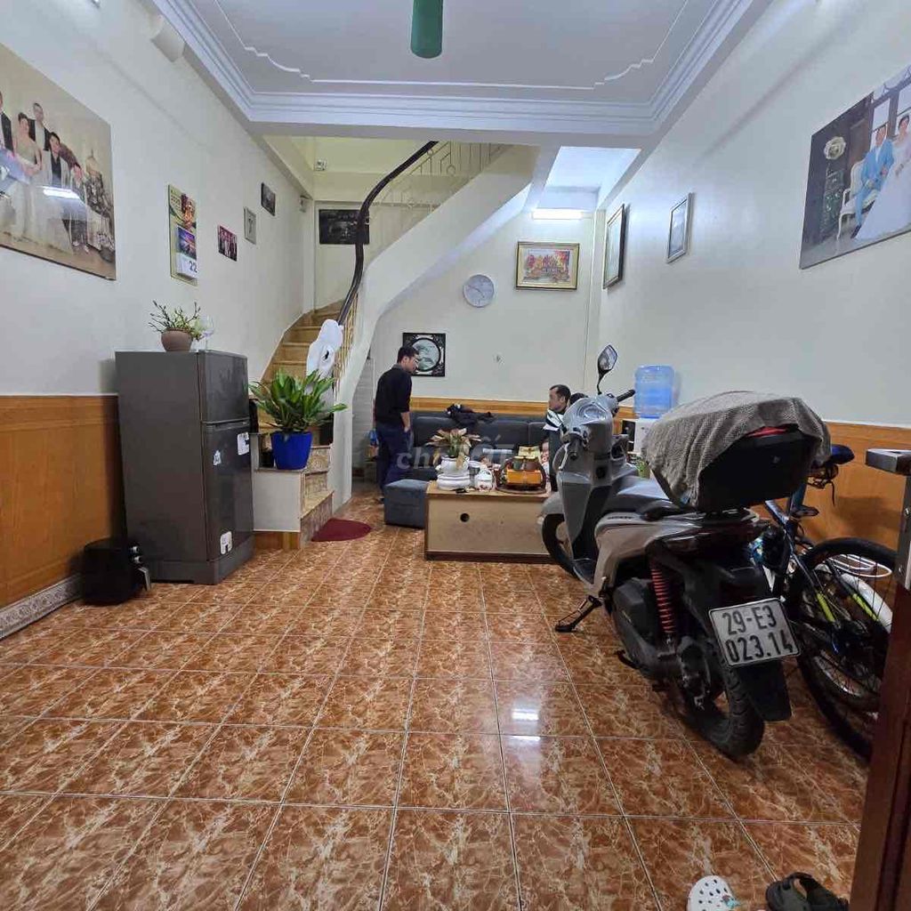 Bán nhà Nguyễn Lương Bằng, ngõ thoáng, trước nhà 2m,dân trí 45m*5T. Mua bán Nhà ở tại Quận Đống Đa Hà Nội được đăng bởi Thái Thanh hình 2