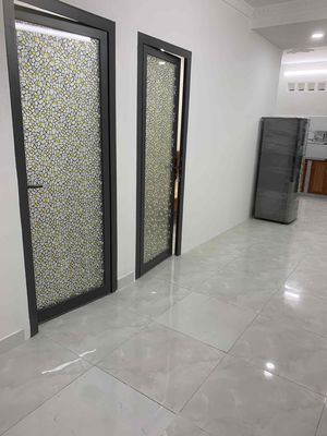 bán chung cư thang bộ 2PN 1W tặng toàn bộ nội thất gần đường con hòa