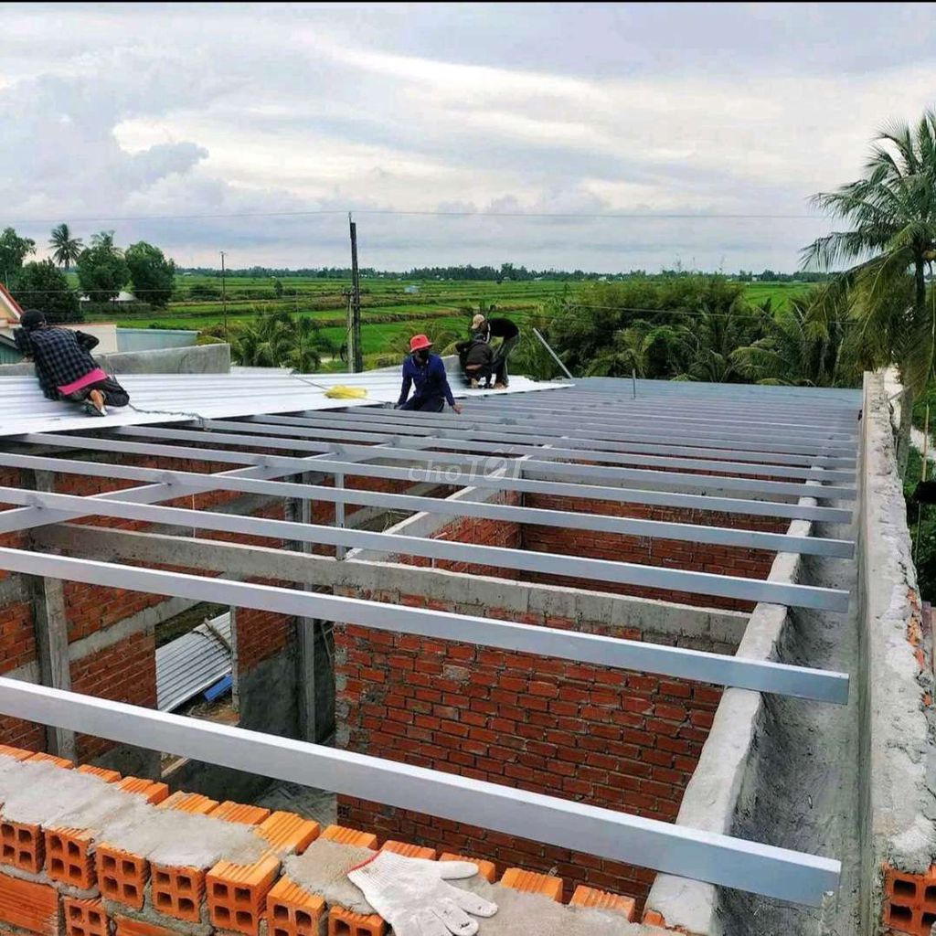 Dịch vụ thi công hàn mái tôn ,cửa sắt. Dịch vụ nhà cửa khác tại Quận 3 Tp Hồ Chí Minh được đăng bởi Cơ khí Tấn Vũ  hình 1