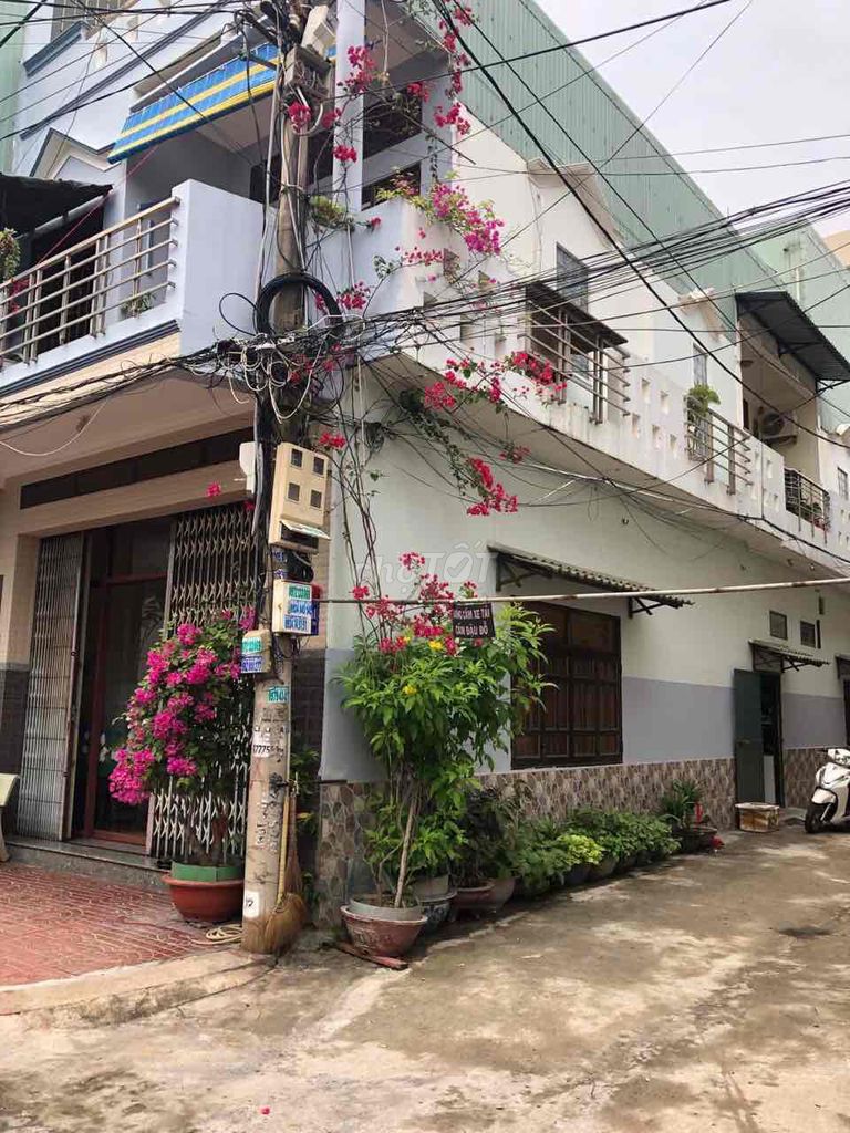 Nhà cách biển 3 phút