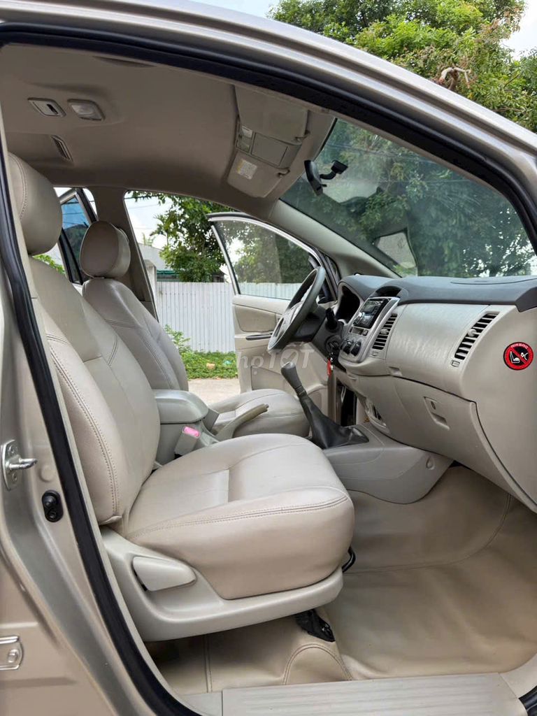 Toyota Innova 2015  - 10000 km,số sàn. Mua bán Ô tô tại Huyện Đông Anh Hà Nội được đăng bởi siêu thị ô tô Nhật Bắc hình 6
