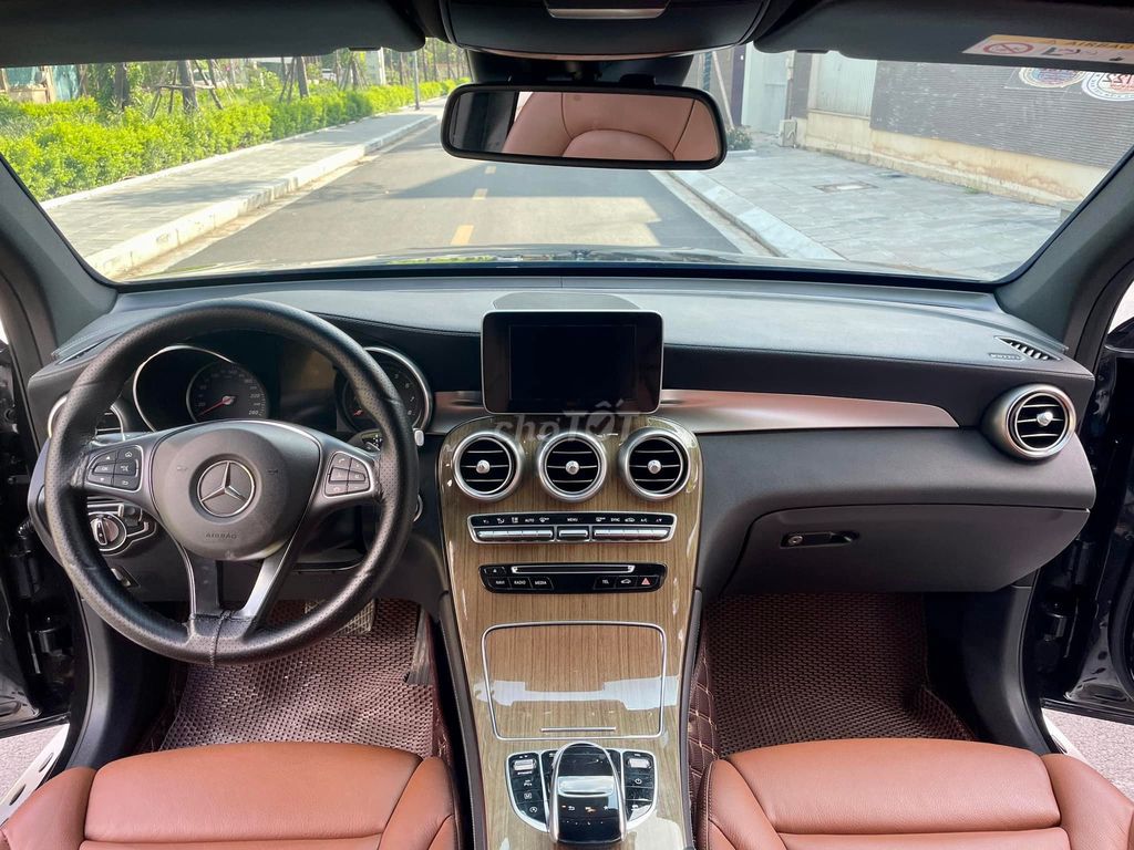 Mercedes Benz GLC 2018 250 4MATIC - 53,000 Miles.. Mua bán Ô tô tại Thành phố Thủ Đức Tp Hồ Chí Minh được đăng bởi Đức Tứ Bánh hình 16