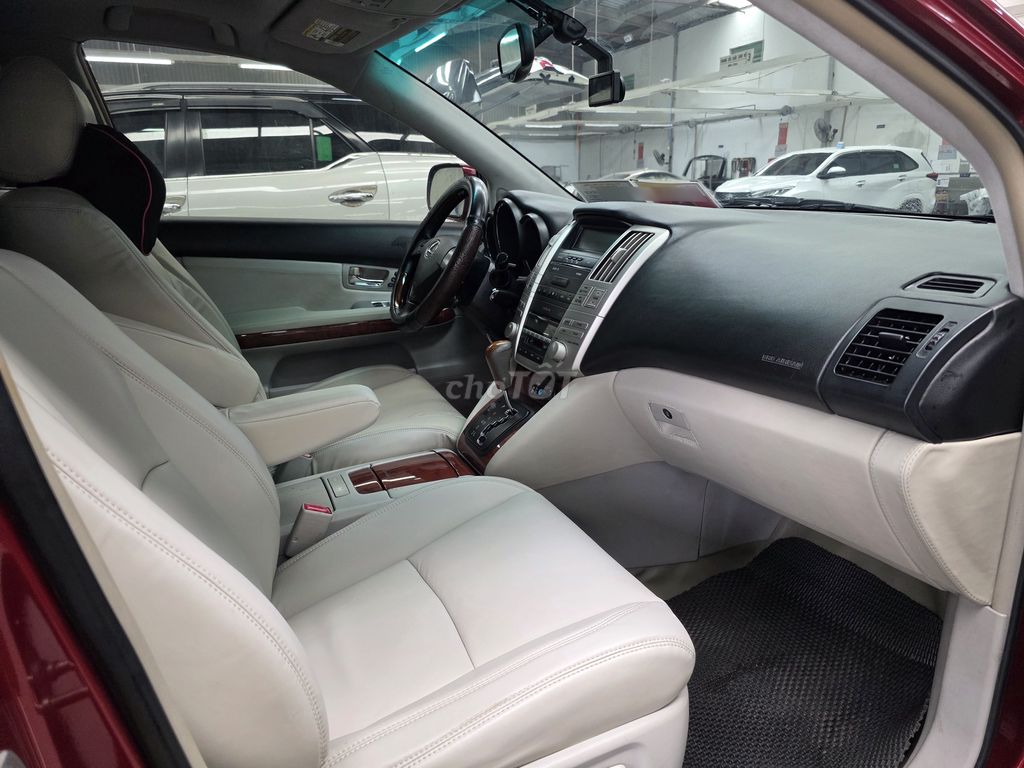 Lexus RX330 đăng ký lần đầu 2007 - 215000 km. Mua bán Ô tô tại Quận 12 Tp Hồ Chí Minh được đăng bởi Quốc Việt hình 10