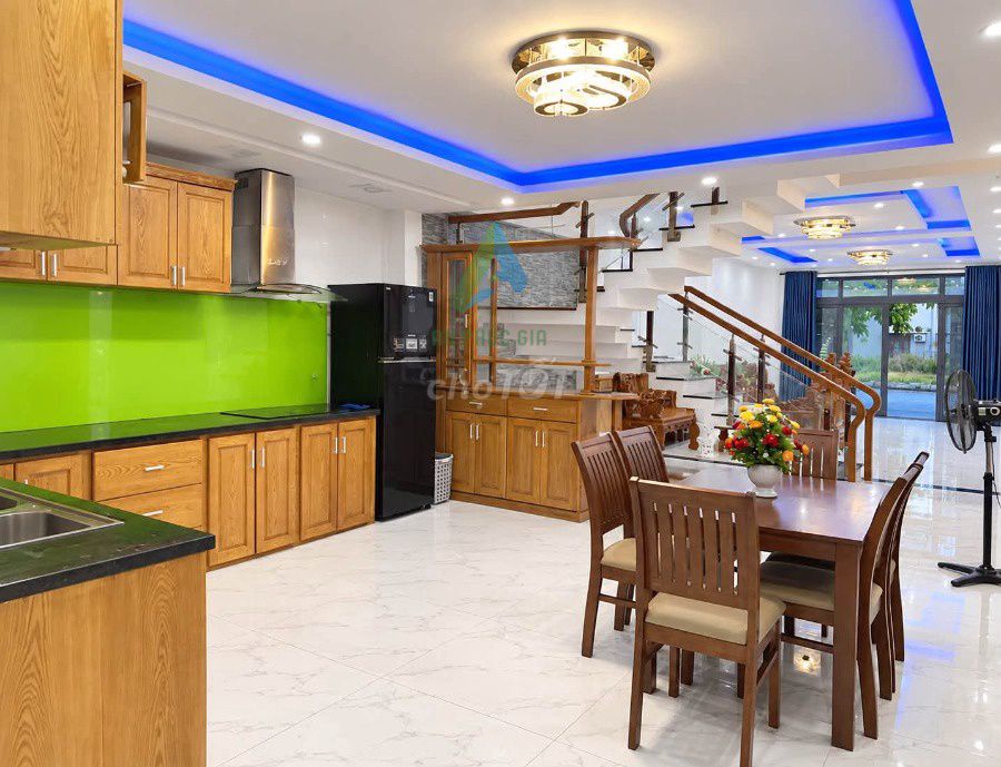 Furnished 5-bedroom house near My Khe beach — photo 3