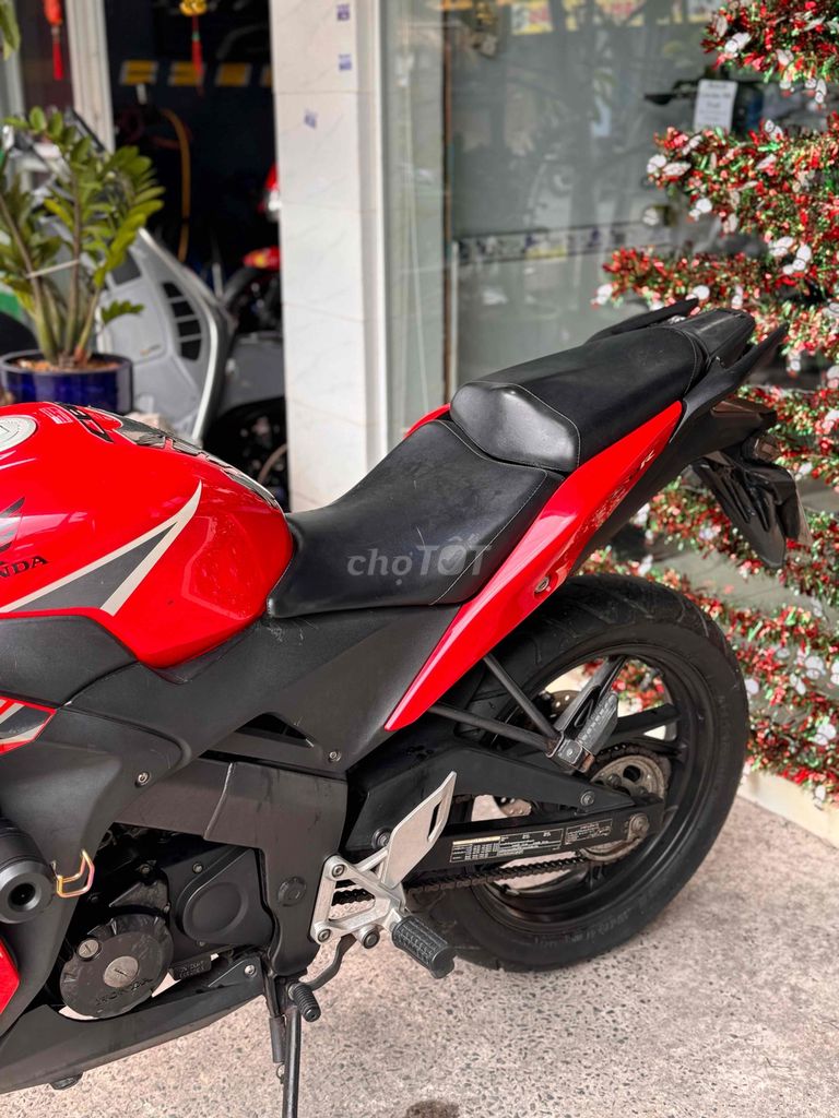 Honda CBR150R 2014 Đỏ 50000 km. Mua bán Xe máy tại Quận Bình Tân Tp Hồ Chí Minh được đăng bởi Việt Motor Bình Tân hình 5