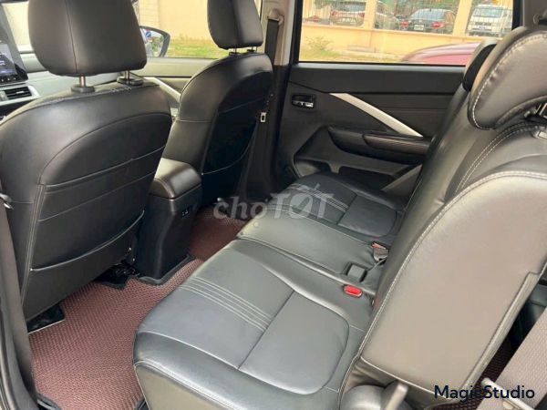 Mitsubishi Xpander Premium 1.5 AT 2022 Серебристый