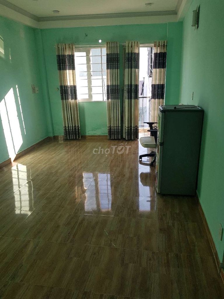 PHÒNG GIỜ GIẤC TỰ DO, WC TRONG PHÒNG