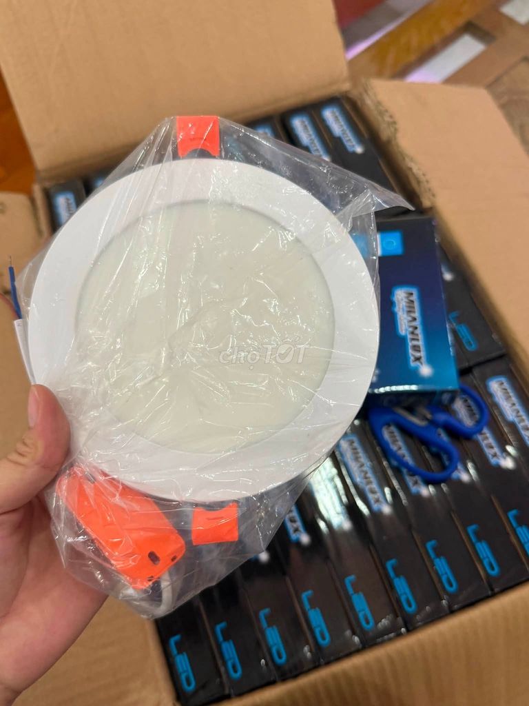 Đèn LED âm trần Milanlux 9W 4000K/6500K. Mua bán Đèn tại Quận 12 Tp Hồ Chí Minh được đăng bởi Hội Đồ Điện Tử hình 1
