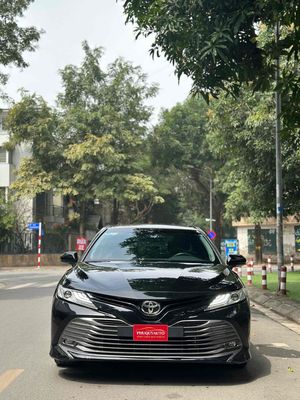 Toyota Camry 2020 2.5Q màu đen siêu đẹp