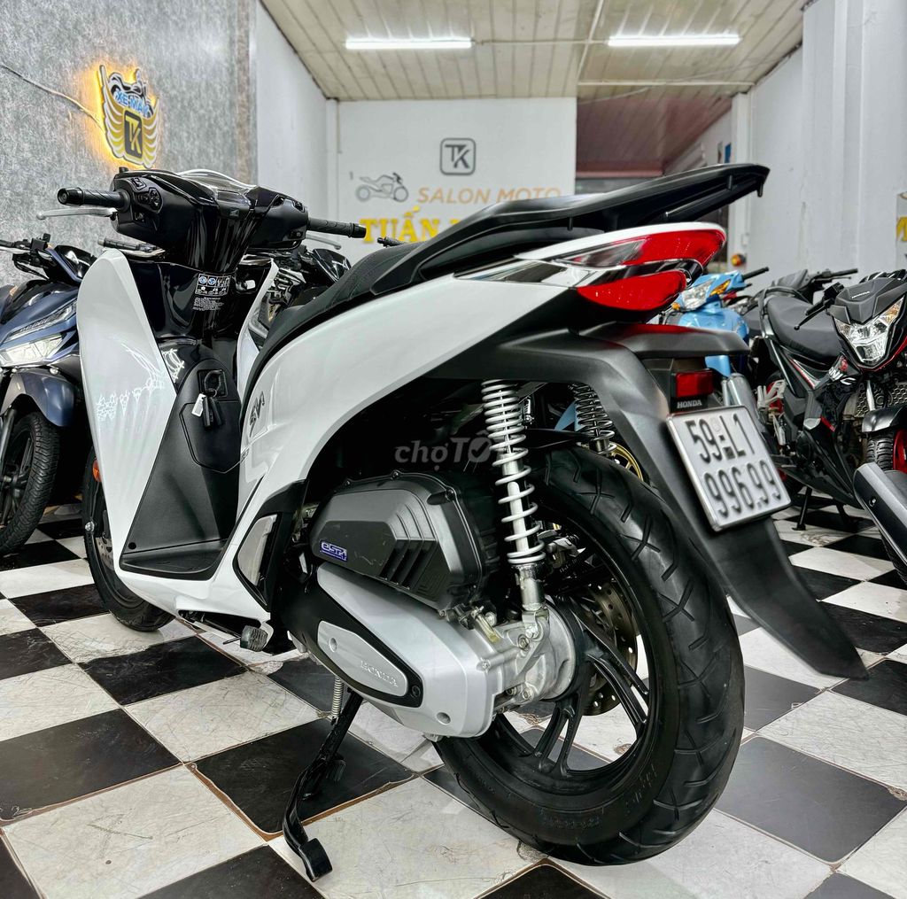 ❤️Honda SH 160 2024 3389Km, Biể Vip 99699. Mua bán Xe máy tại Quận 8 Tp Hồ Chí Minh được đăng bởi Tấn Đạt hình 5