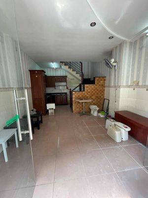 Аренда · 3 комн. · 28 м² · Quận Tân Bình, ул. Đường Nguyễn Hồng Đào