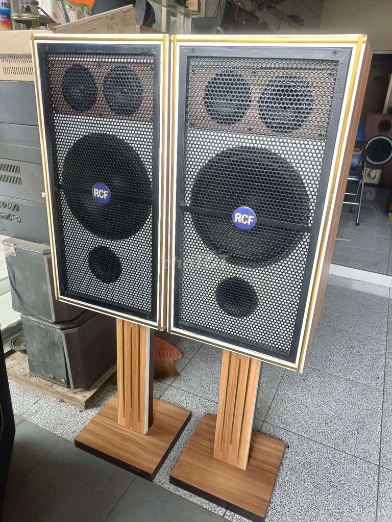 Loa  RCF Nâu Gỗ. Mua bán Tivi, Âm thanh tại Huyện Hóc Môn Tp Hồ Chí Minh được đăng bởi Âm Thanh Nhât hình 1
