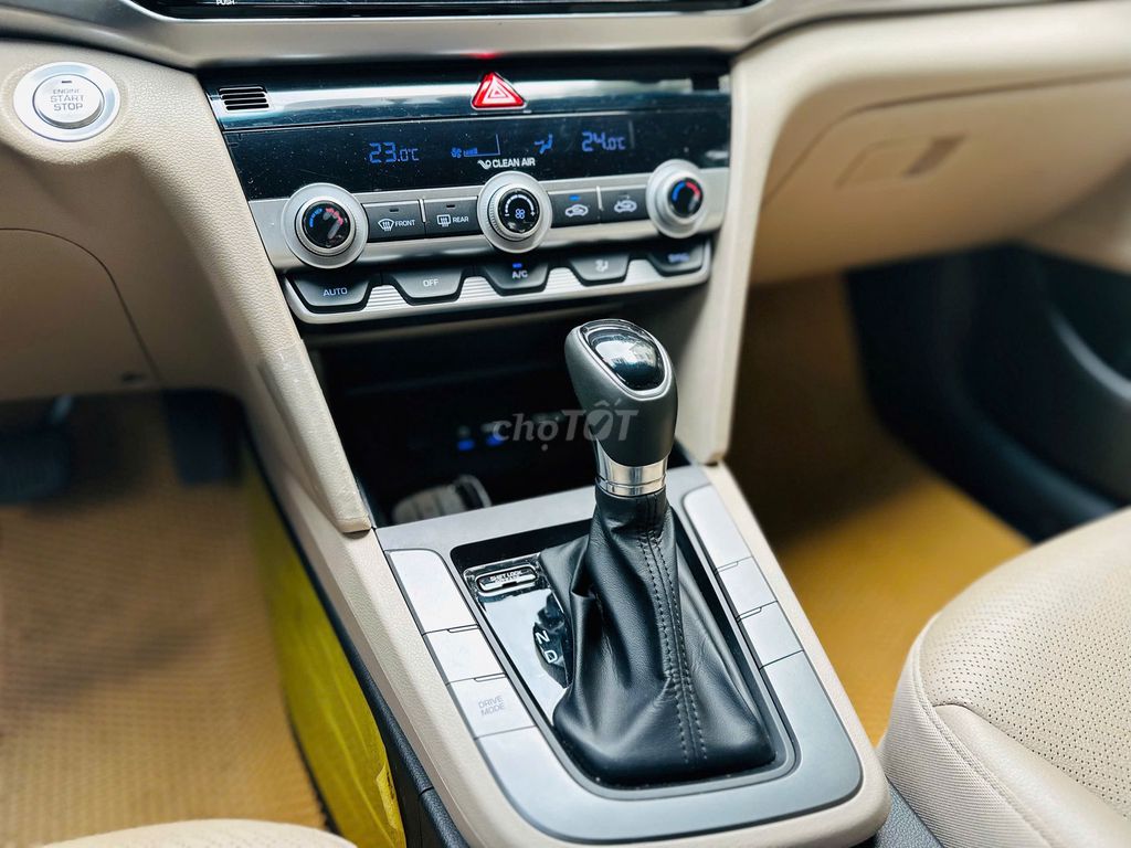 Hyundai Elantra 1.6 AT 2020 - 20000 km. Mua bán Ô tô tại Thành phố Dĩ An Bình Dương được đăng bởi Siêu Thị Ô Tô Bình Dương  hình 16