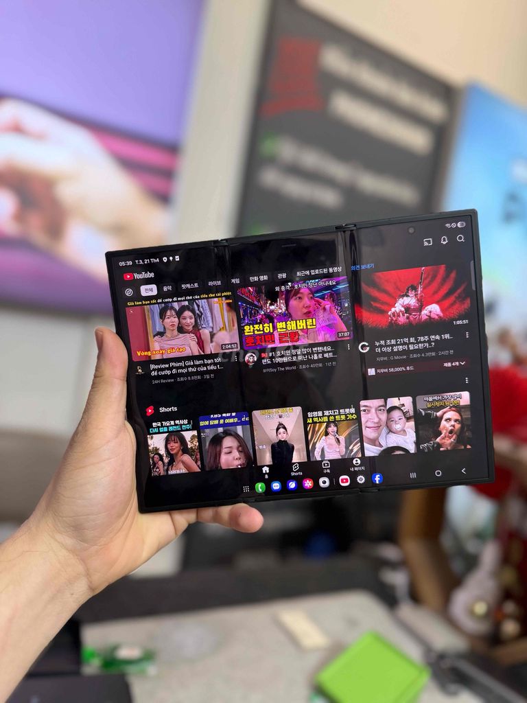 Samsung Galaxy TridFold 512GB Đen. Mua bán Điện thoại tại Quận 3 Tp Hồ Chí Minh được đăng bởi 2 Hand STORE  hình 1