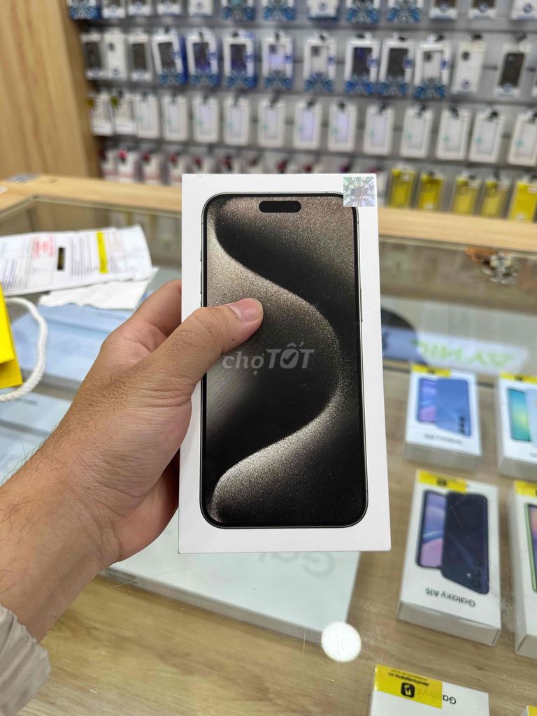 CẦN BÁN iPHONE 15 PRO MAX - MUA THÁNG 10/2024, PIN