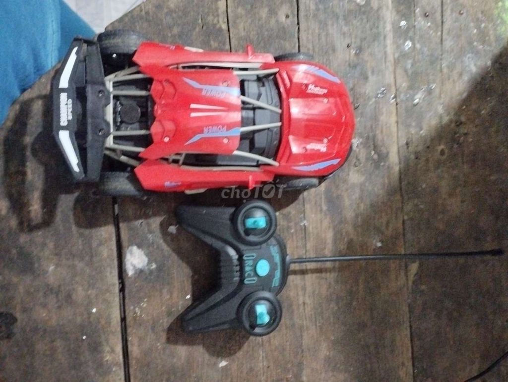 Xe điều khiển từ xa màu Đỏ CHAMPION SPEED. Mua bán Mẹ và bé tại Huyện Bình Đại Bến Tre được đăng bởi Thanh Bình ff Phạm hình 1