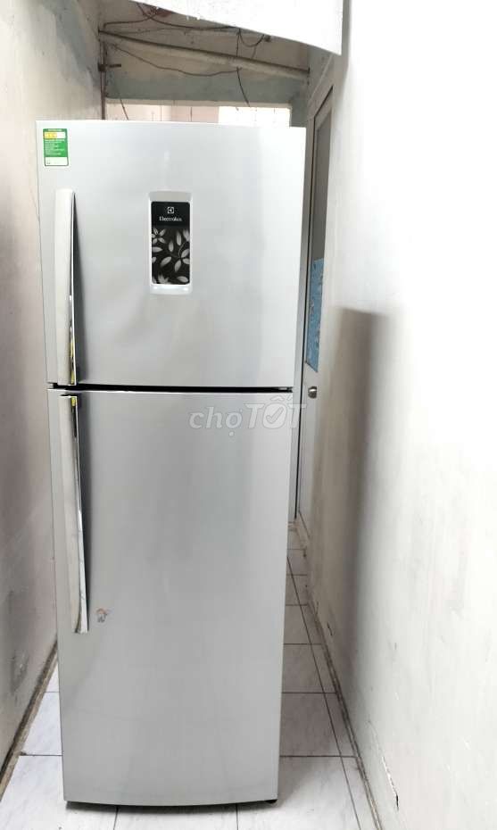 Tủ lạnh Electrolux còn đẹp 258lít .