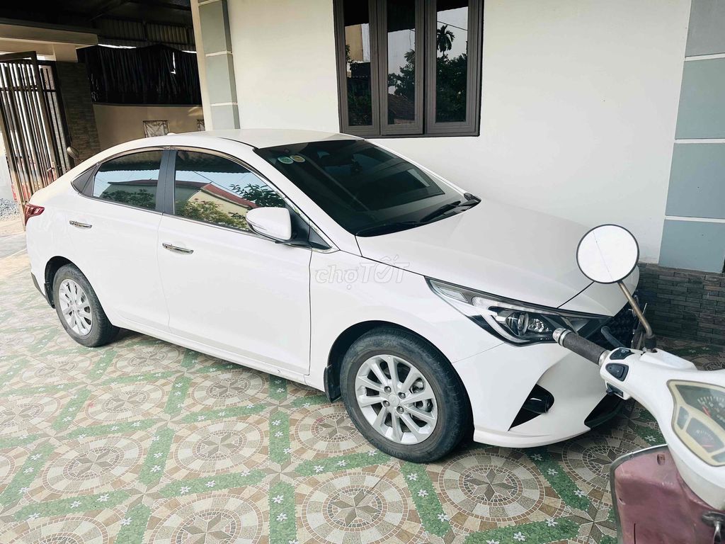 Hyundai Accent 2023 AT от собственника