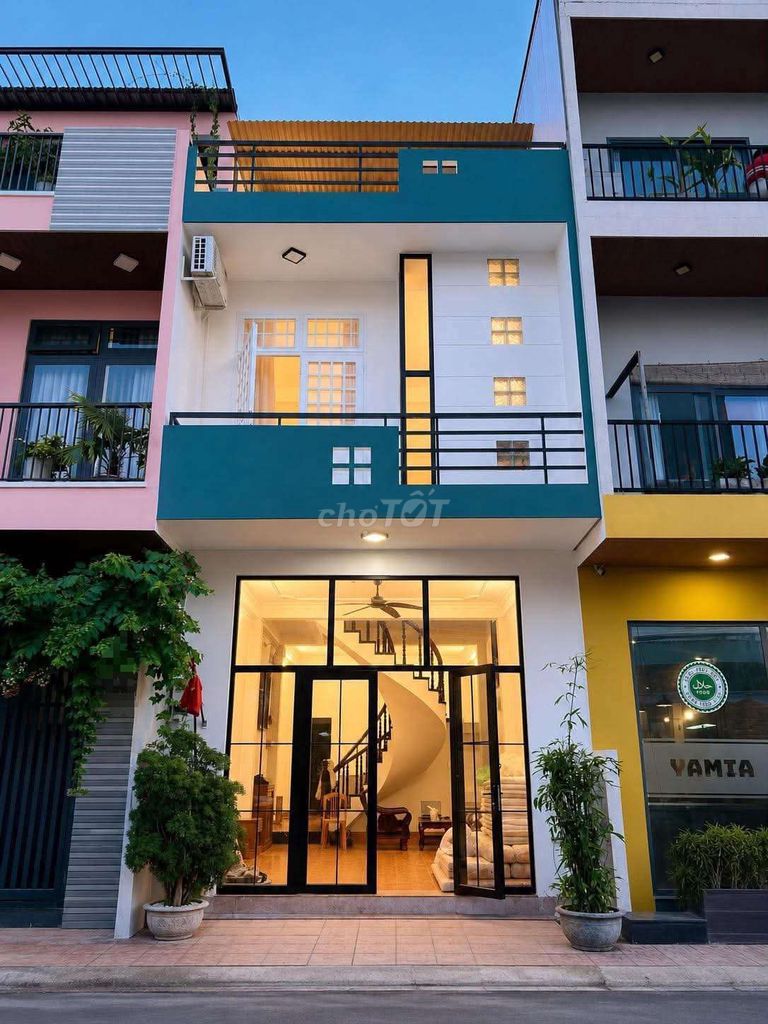 🇻🇳 CHO THUÊ NHÀ 3 TẦNG: MỸ ĐA ĐÔNG - 5 Phòng - gần biển