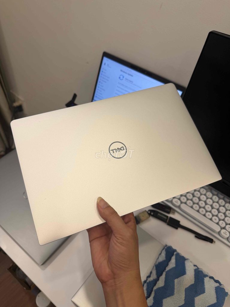 Dell XPS 7390 I7 10710U Ram 16G Ssd 256G FHD 98-99. Mua bán Laptop tại Quận Tân Bình Tp Hồ Chí Minh được đăng bởi ĐẶNG HOÀNG PHÚC hình 1
