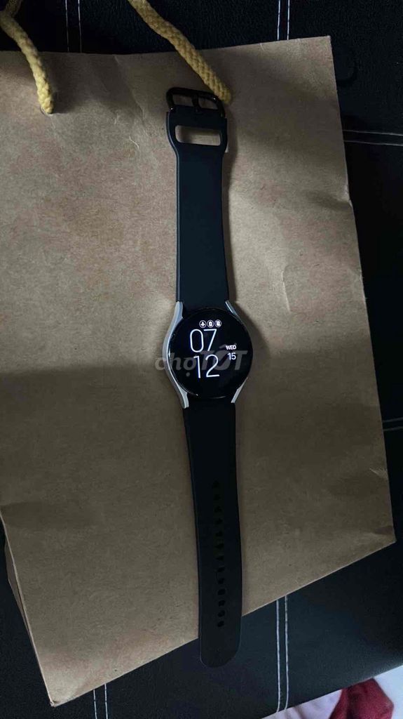 Samsung Galaxy Watch 5 40mm Đen. Mua bán Thiết bị đeo thông minh tại Quận 12 Tp Hồ Chí Minh được đăng bởi Hà Phú hình 1