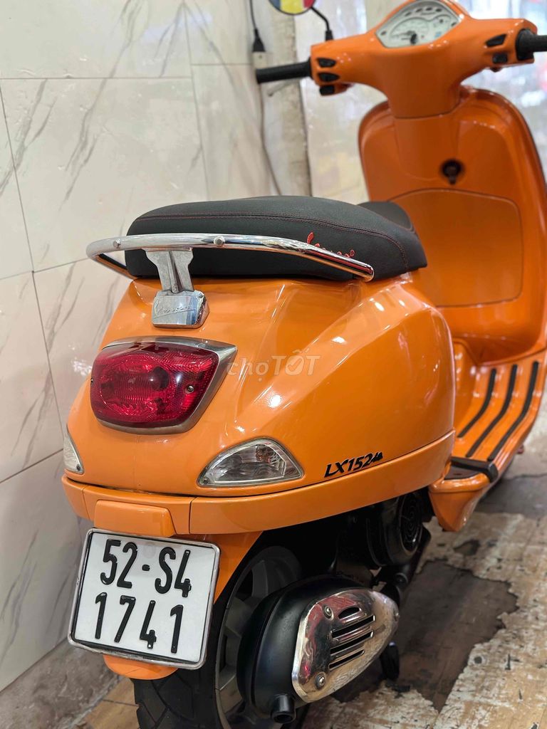 Piaggio Vespa LX150 Nhập Ý . BSTP. Mua bán Xe máy tại Quận Phú Nhuận Tp Hồ Chí Minh được đăng bởi Ngọc Huy hình 5