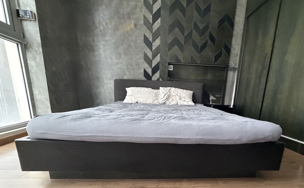 Giường ngủ Gỗ Đen 2m x 1.6m kèm 2 tủ. Mua bán Giường, chăn ga gối nệm tại Quận Bình Thạnh Tp Hồ Chí Minh được đăng bởi Minh hình 1