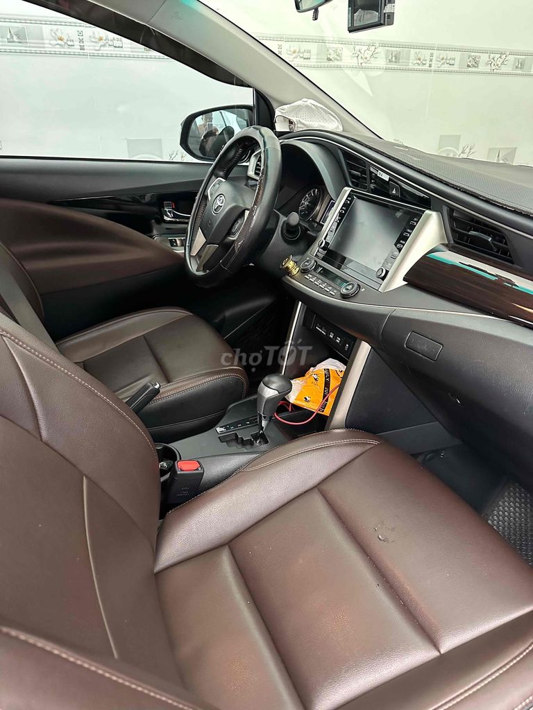 Toyota Innova 2020 2.0G - 36000 km màu trắng Ngọc