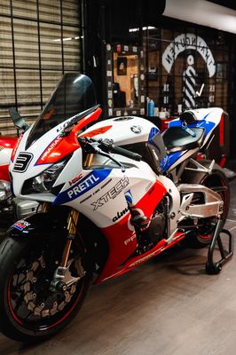 Chơi chán cần bán CBR 1000RR đời 2014. Mua bán Xe máy tại Quận 10 Tp Hồ Chí Minh được đăng bởi Thái Nguyễn