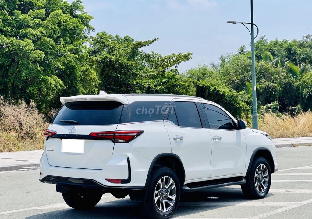 Toyota Fortuner Legender 2023 2.4L 4x2 AT 34000 Km. Mua bán Ô tô tại Thành phố Thủ Đức Tp Hồ Chí Minh được đăng bởi Đức Tứ Bánh hình 5