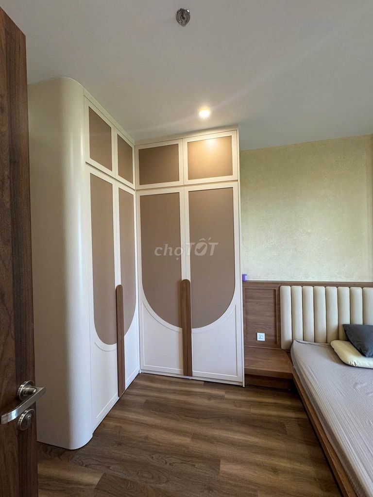 Угловая квартира в корпусе Zurich, Vinhomes Ocean Park