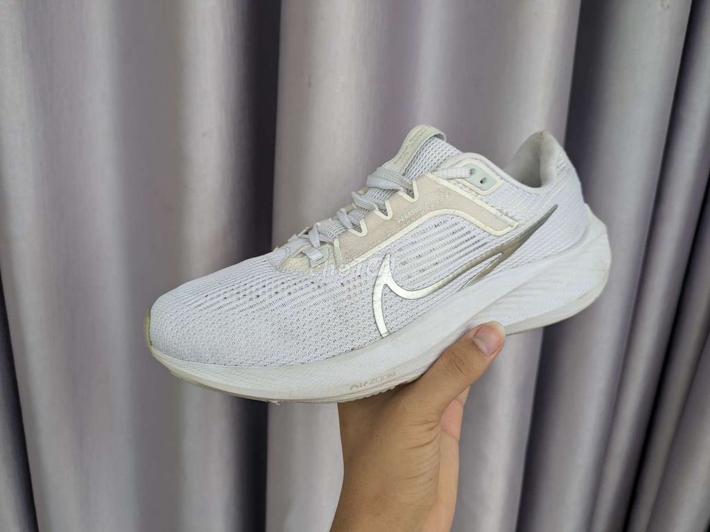 Giày chạy bộ Nike Nữ Trắng size 39 Chính hãng. Mua bán Giày dép tại Huyện Thạch Thất Hà Nội được đăng bởi Nguyễn Bằng hình 1