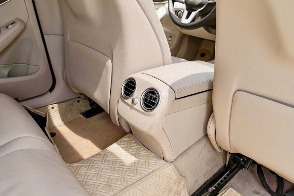 Mercedes C200 Exclusive 2019 - sang trọng lịch lãm. Mua bán Ô tô tại Quận Gò Vấp Tp Hồ Chí Minh được đăng bởi Trường Nguyễn Xe Sang hình 16
