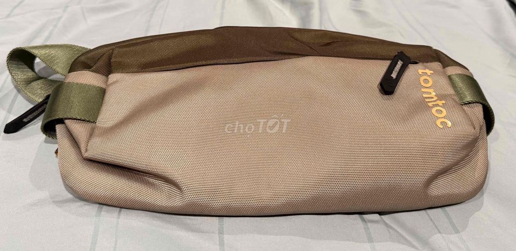 Túi đeo chéo TOMTOC T21S1. Mua bán Túi xách tại Quận 7 Tp Hồ Chí Minh được đăng bởi Huy Trần hình 1