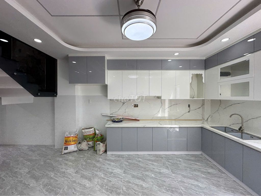 Nhà bán liên khu 4-5 (4M x 18M)- phía sau trường học - đường 6M thông. Mua bán nhà ở tại Quận Bình Tân Tp Hồ Chí Minh được đăng bởi Hoàng Phúc hình 3