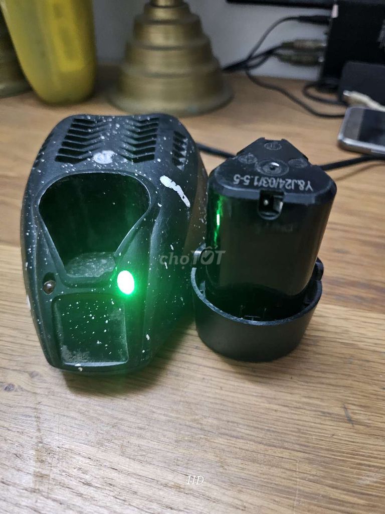 Pin sạc Suviet Li-ion 12V Đen. Mua bán Phụ kiện (Màn hình, Chuột...) tại Quận 7 Tp Hồ Chí Minh được đăng bởi PHƯƠNG hình 1