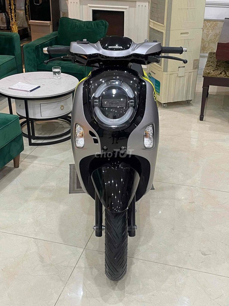 XE MÁY 68 -Honda Scoopy 2025 Bạc Đen Lướt