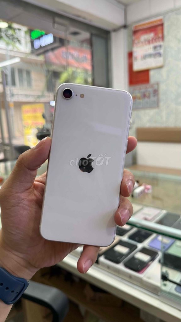 iPhone SE 2 2020 64GB Trắng. Mua bán Điện thoại tại Quận Bình Thạnh Tp Hồ Chí Minh được đăng bởi Phan Việt hình 1