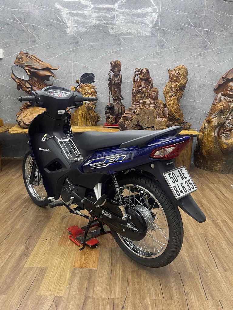 Номерной знак Honda Wave A 2026 SG с запахом владельца 357 км