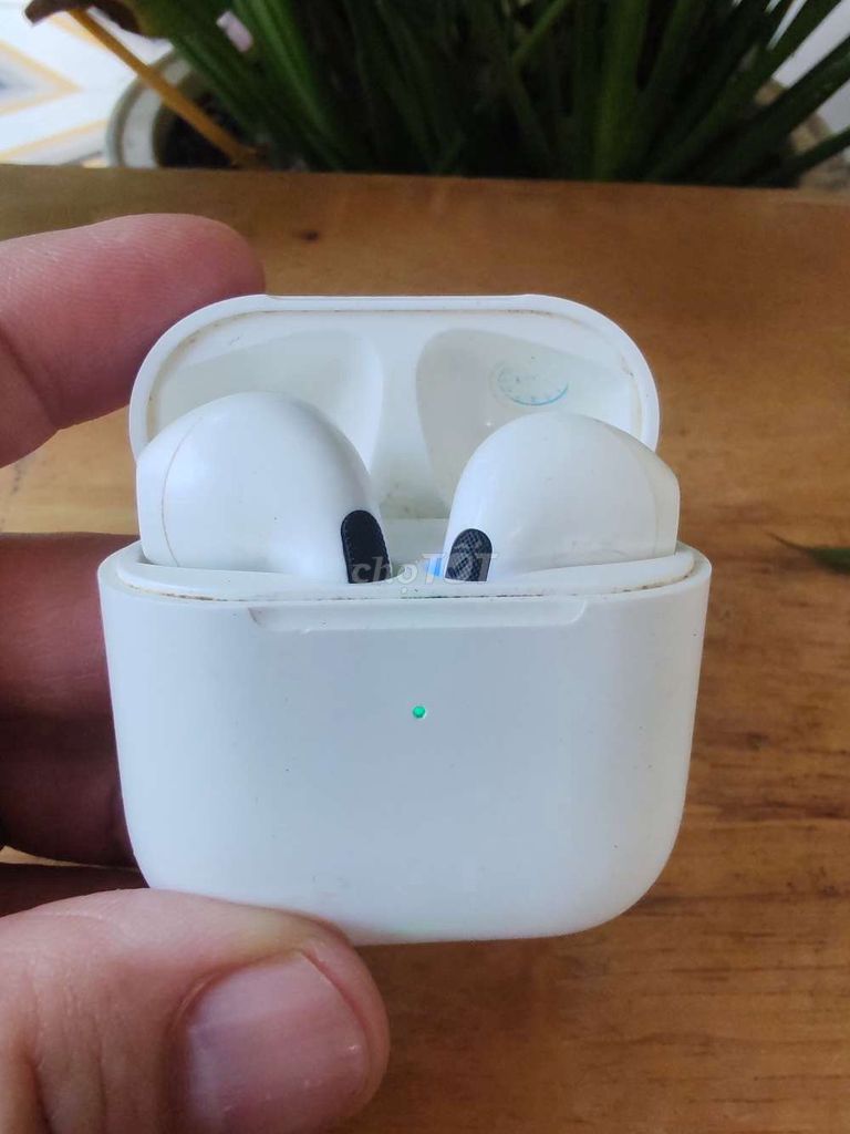 Tai nghe Bluetooth Pro4 Trắng. Mua bán Tivi, Âm thanh tại Quận 7 Tp Hồ Chí Minh được đăng bởi Vy Vy hình 1