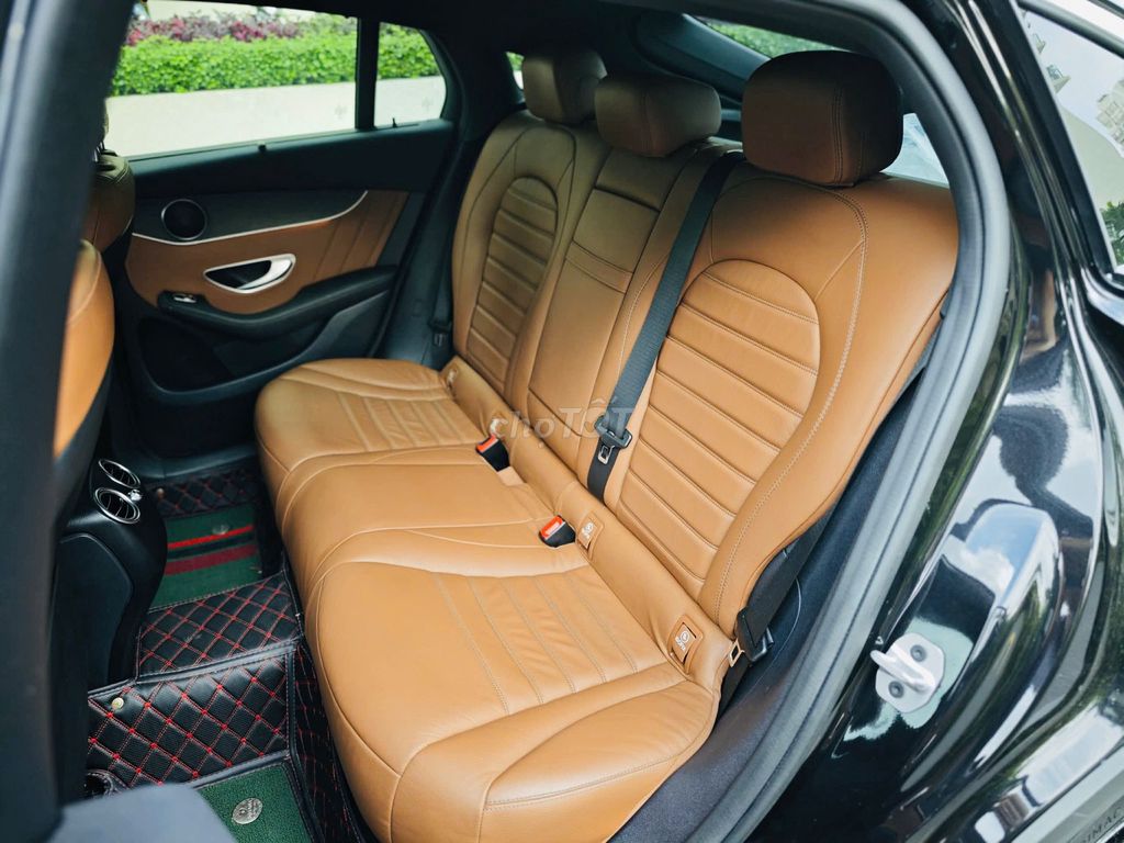 🔺MERCEDES GLC 300 COUPE MODEL 2023 NHẬP ĐEN/NÂU. Mua bán Ô tô tại Quận 7 Tp Hồ Chí Minh được đăng bởi Tung hình 10