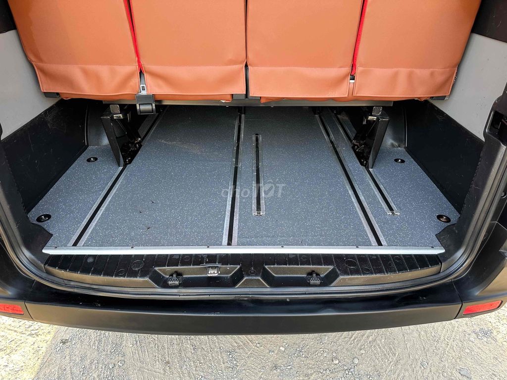 Em bán Hyundai Solati 2017 Du lịch nòi màu bạc. Mua bán Phương tiện khác tại Quận Bình Tân Tp Hồ Chí Minh được đăng bởi Xe Hồng Minh hình 18