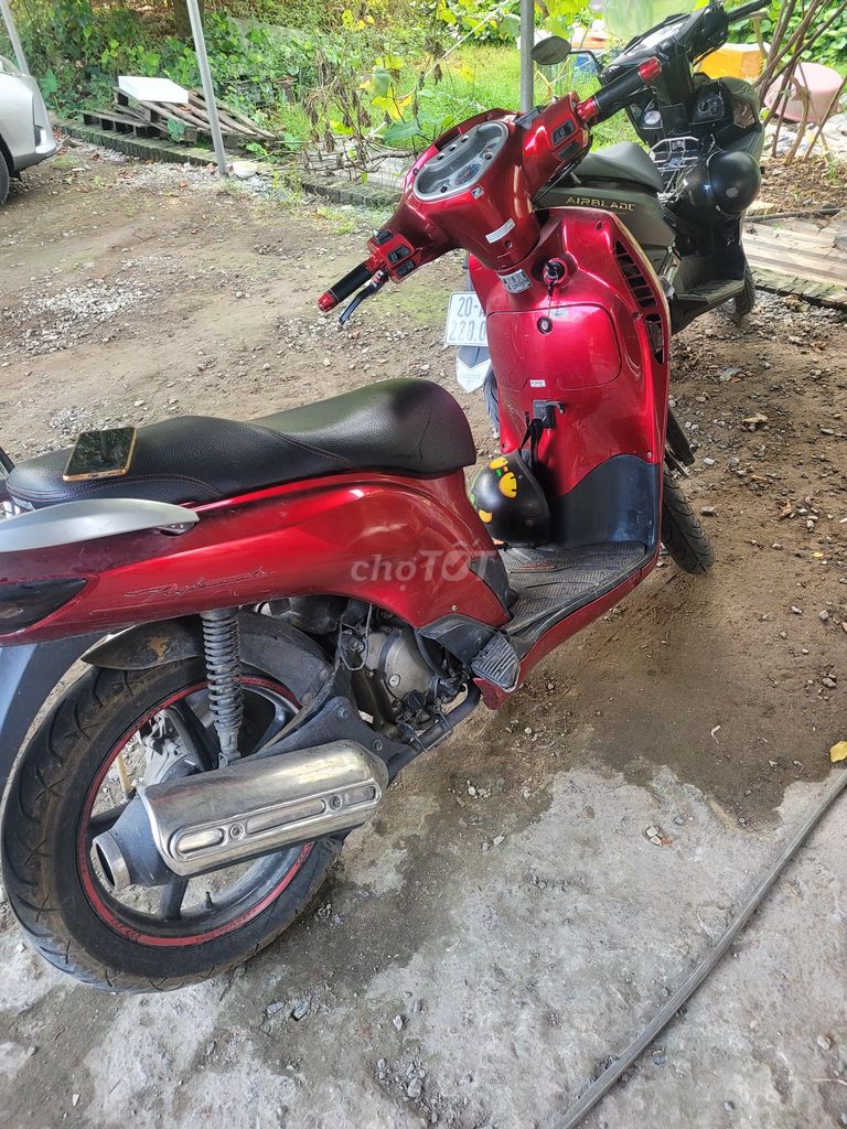 Sh ý 125. Mua bán Xe máy tại Quận Thanh Xuân Hà Nội được đăng bởi Long hình 2