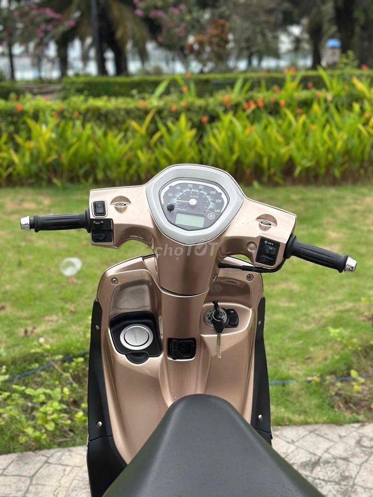 Yamaha Grande 2016 Máy Zin Êm Xe Đẹp Bao Chất. Mua bán Xe máy tại Quận 12 Tp Hồ Chí Minh được đăng bởi Anna Nguyen hình 8