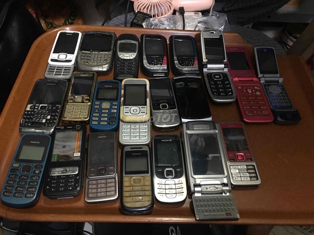 Nokia Điện thoại di động Nhiều màu. Mua bán Điện thoại tại Quận Tân Phú Tp Hồ Chí Minh được đăng bởi Tiệm Sách Cũ Hoàng Lộc hình 1