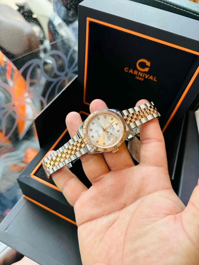 Bán Carnival kiểu rolex