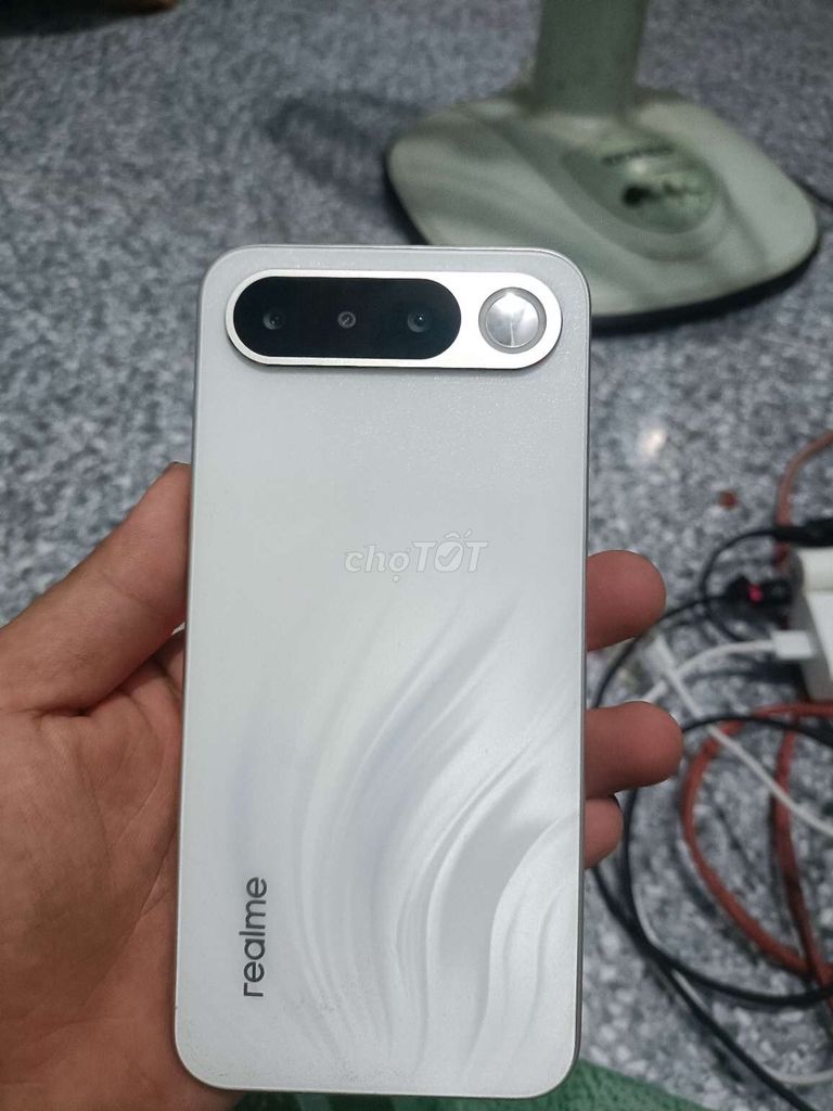 Realme Trắng. Mua bán Điện thoại tại Huyện Cần Giờ Tp Hồ Chí Minh được đăng bởi Xí được hình 1