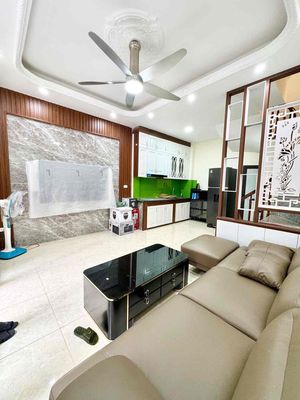 Nhà Ngọc Lâm,LB Giá Siêu Tốt Ô Tô Đỗ CỬa,Mới Đẹp Ở Ngay Sang Phố Gần. Mua bán nhà ở tại Quận Long Biên Hà Nội được đăng bởi Nguyễn Thị Lan