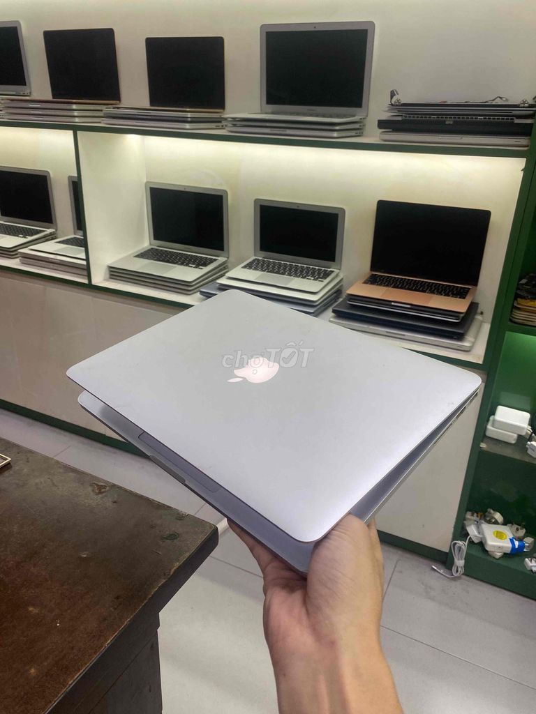 Apple Macbook Pro 2015 i5 13.3 inch 16GB/128GB. Mua bán Laptop tại Quận Hoàng Mai Hà Nội được đăng bởi Mac98 hình 1