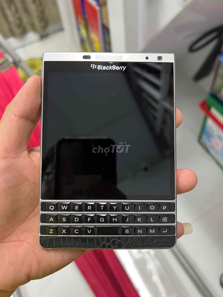 BlackBerry Passport Silver. Mua bán Điện thoại tại Thành phố Long Xuyên An Giang được đăng bởi Windy hình 1